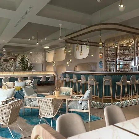 Rg Naxos Hotel 4*