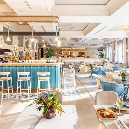Rg Naxos Hotel 4*
