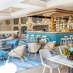 מלון Delta By Marriott